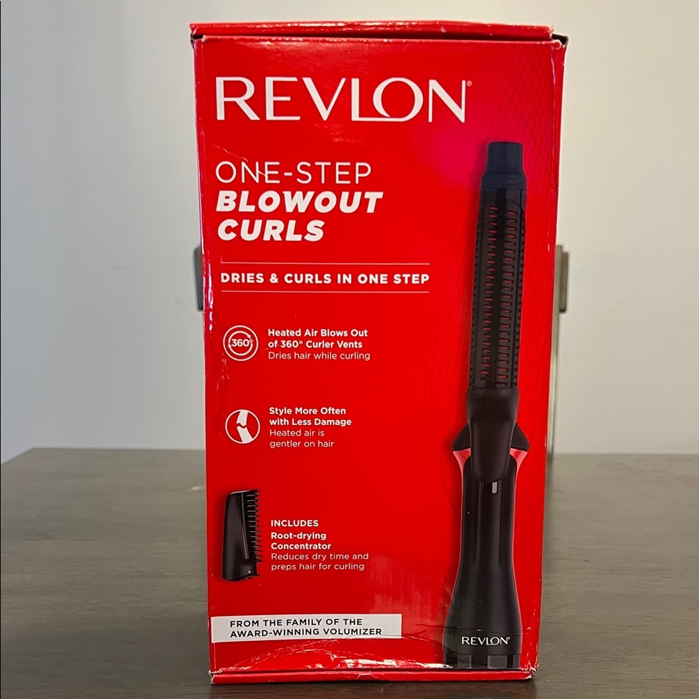 Revlon One-Step Blowout Curls in Red and Black